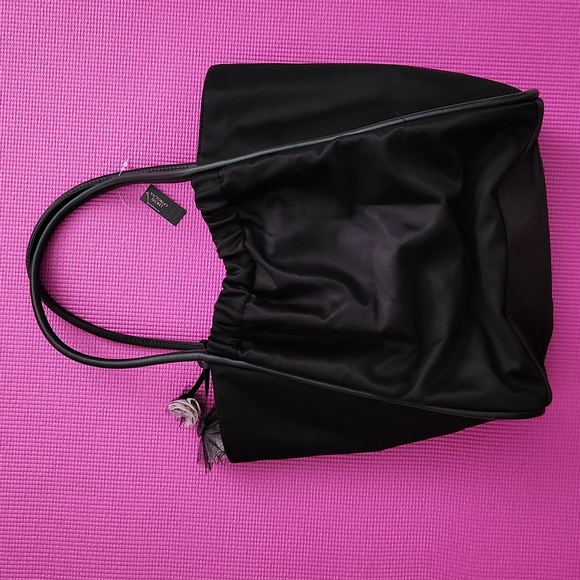 VICTORIA SECRETS bag.  NEW with tags. - Picture 6 of 9